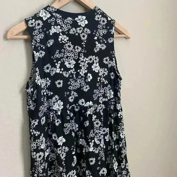 Old Navy Floral Print Sleeveless Dress Size Small - Picture 3 of 10